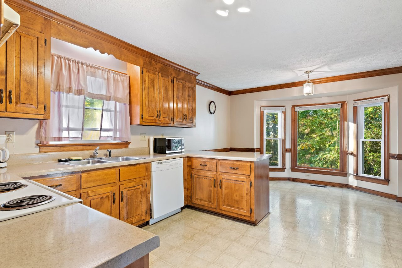 10200 Salem Oaks Place