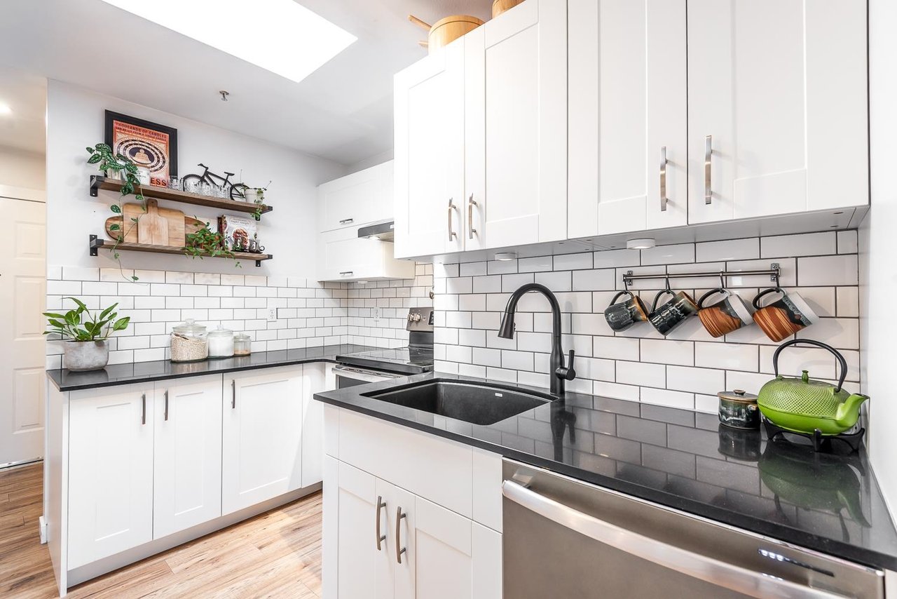C311-40140 Willow Cres