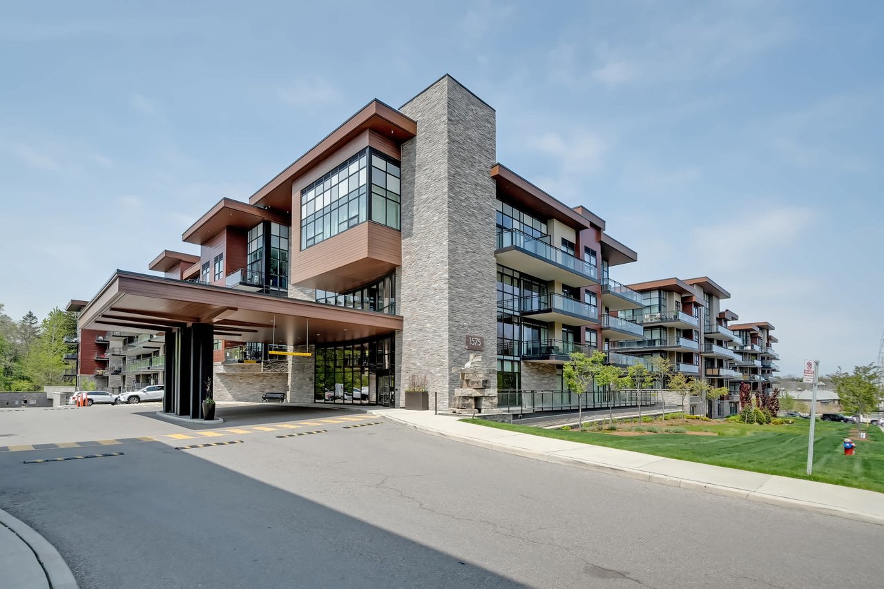 447-1575 Lakeshore Road West Road Unit: 447