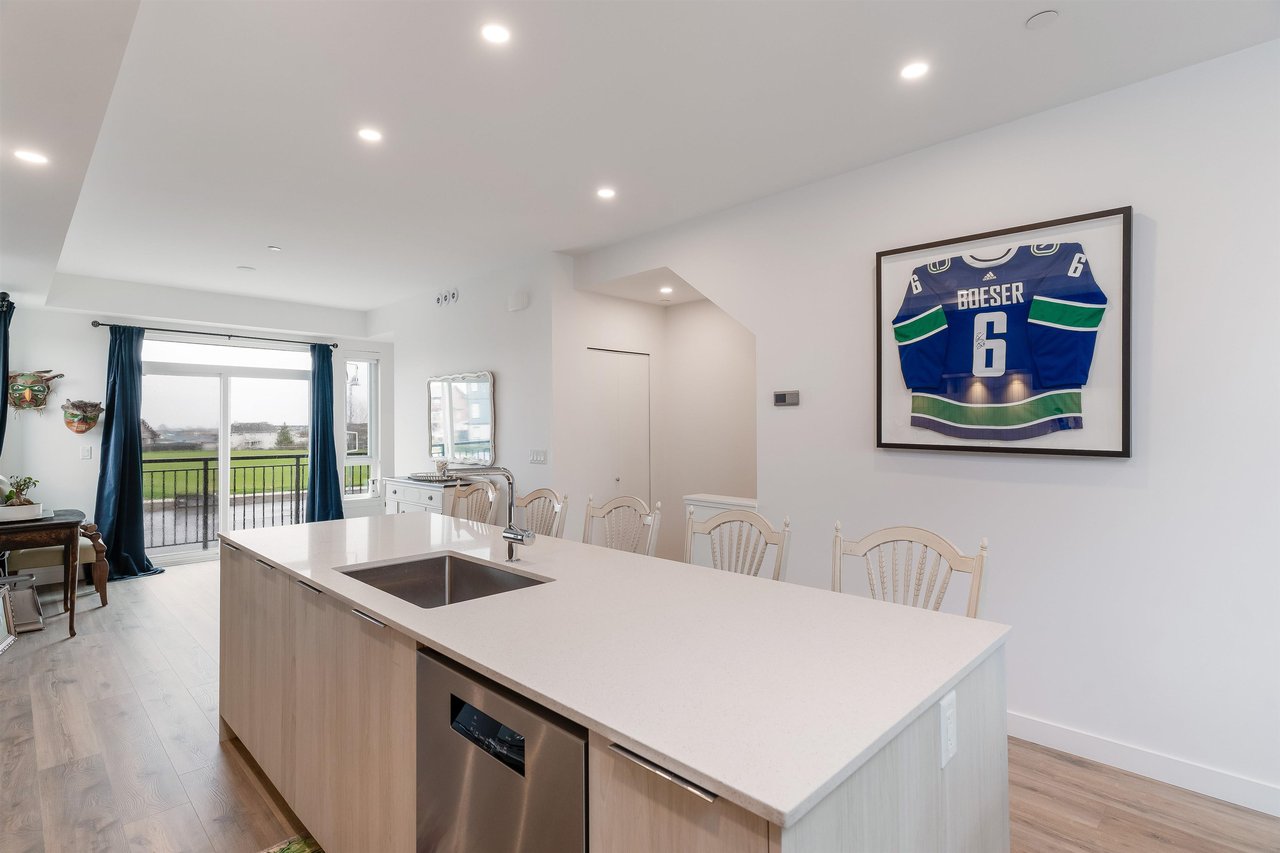 1-4292 Wolf Wy