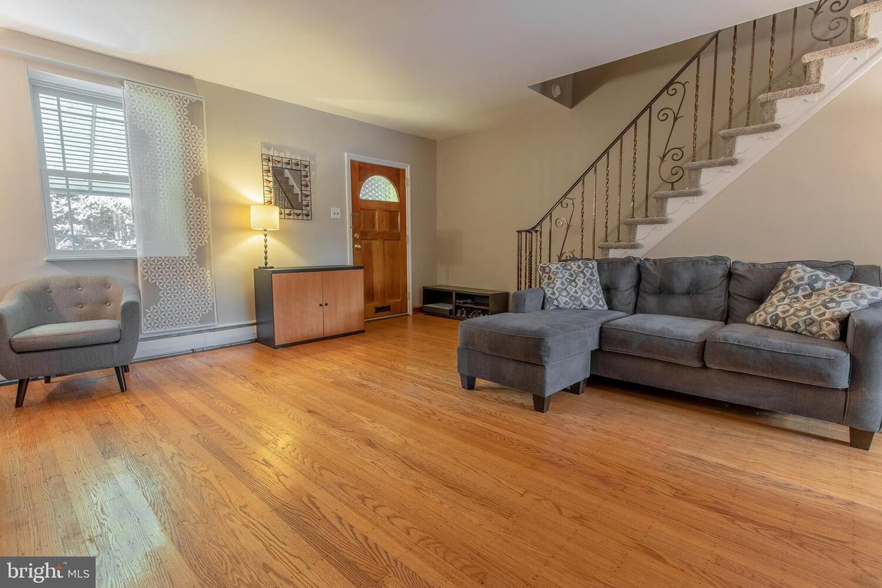 143 Rockglen Rd