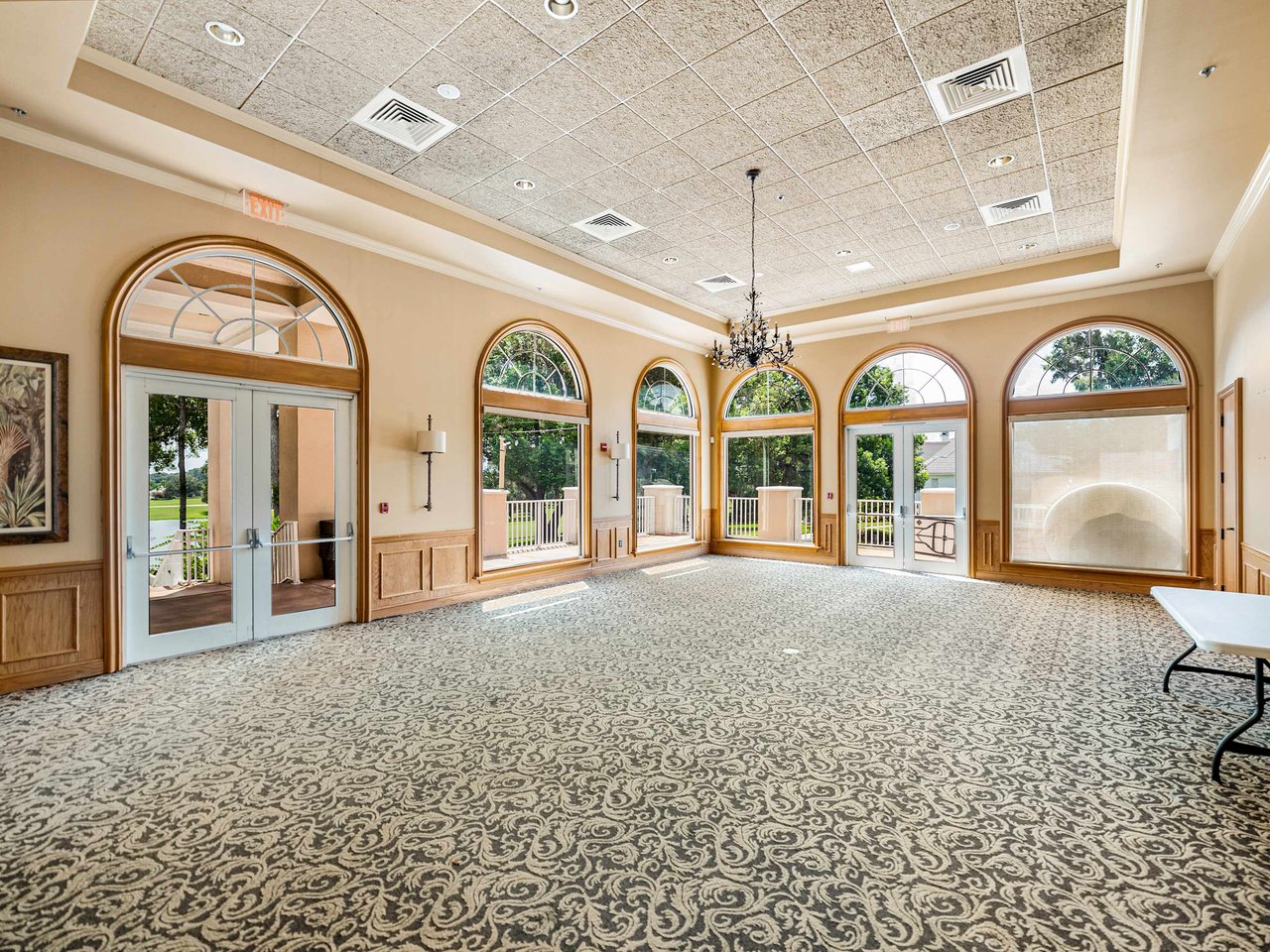 12215 WOODLANDS CIR