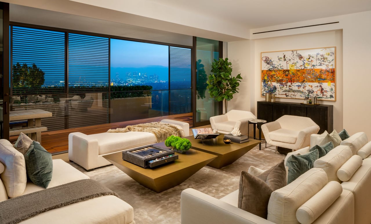 9040 W Sunset Blvd #1104