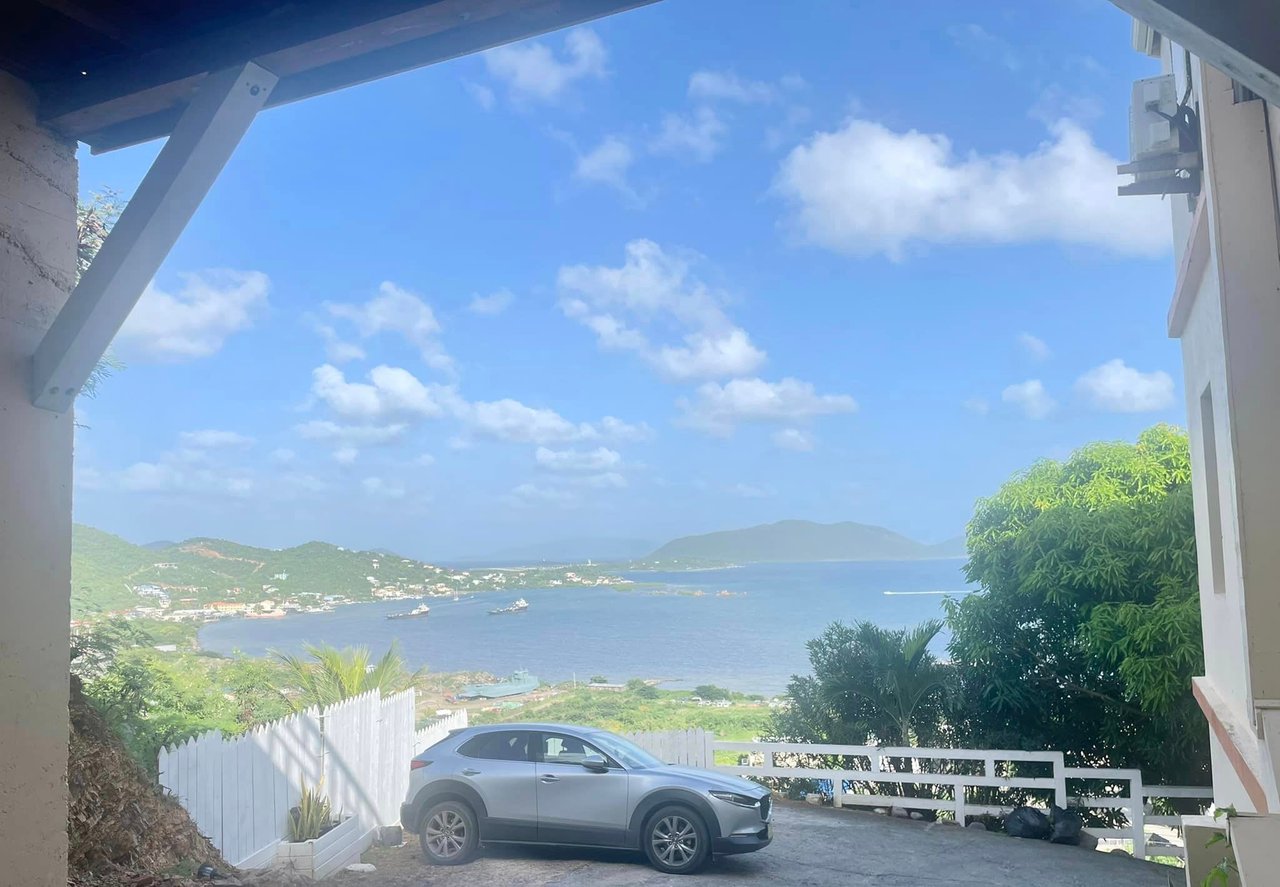 859 Fat Hogs Bay 2 Bedroom Apartment