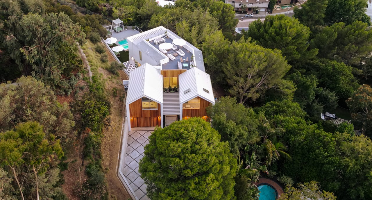 THE TREEHOUSE HH | 8070 Oceanus Drive