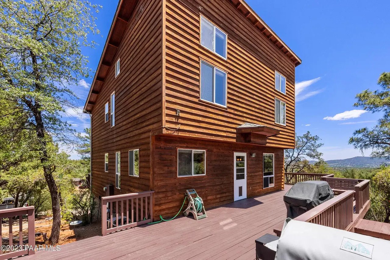 2285 Thumb Butte Road