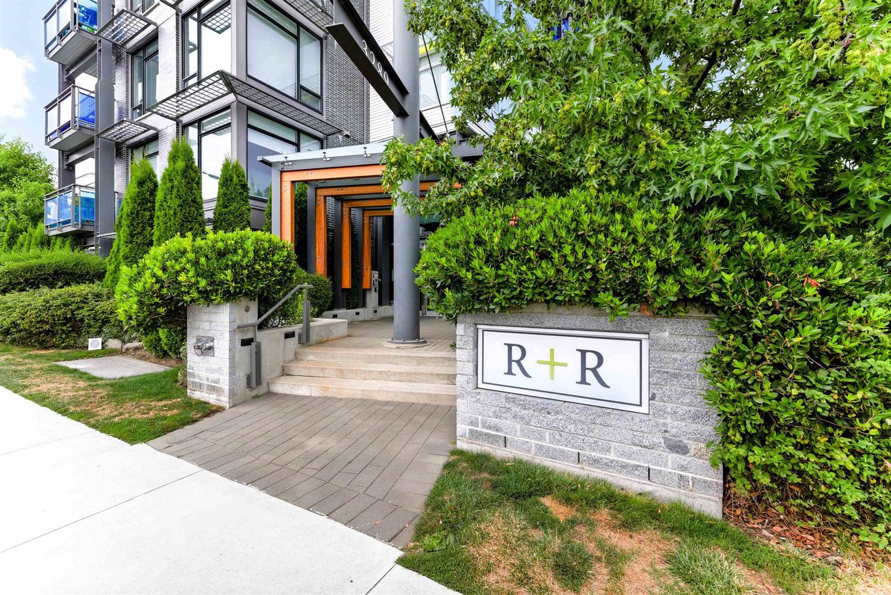 205-3289 Riverwalk Ave
