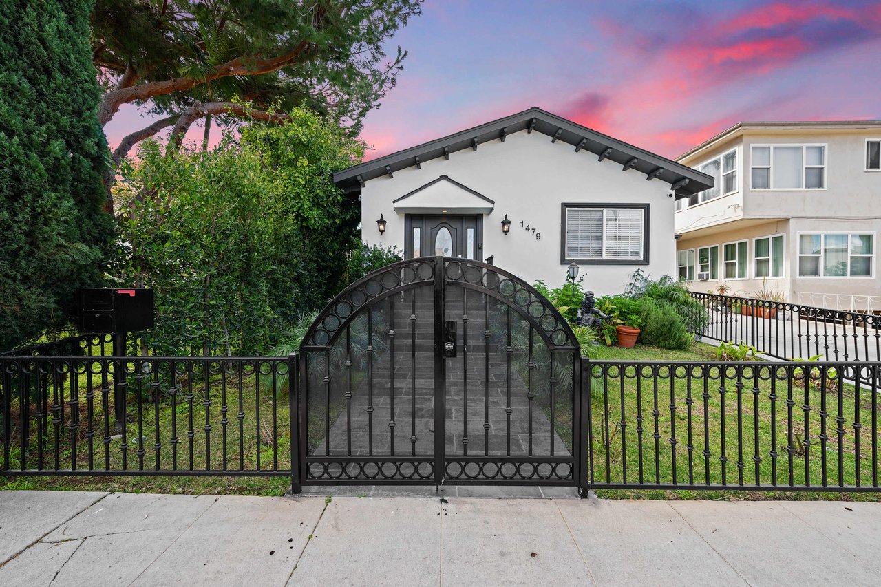 Charming 4BR Home with Fireplace & Grassy Backyard