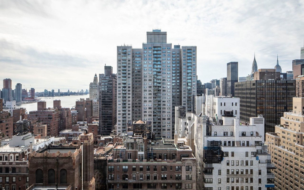 Manhattan Rents Break Another Record, as Market Shows Signs of Cooling