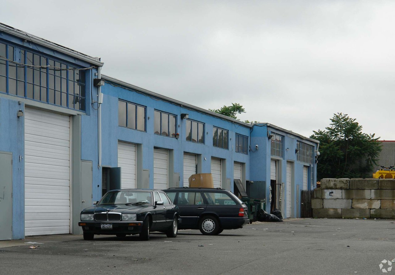 75 Windsor Ave