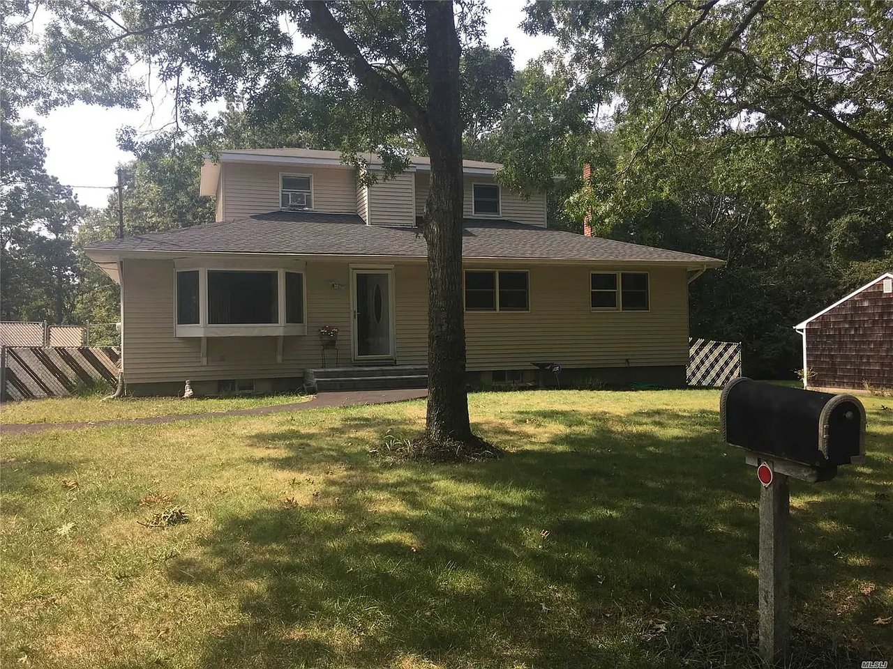 105 Glider Ave