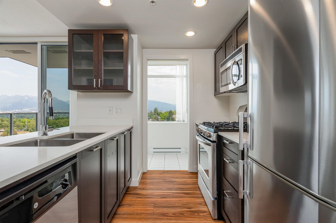 1102-4815 Eldorado Mews