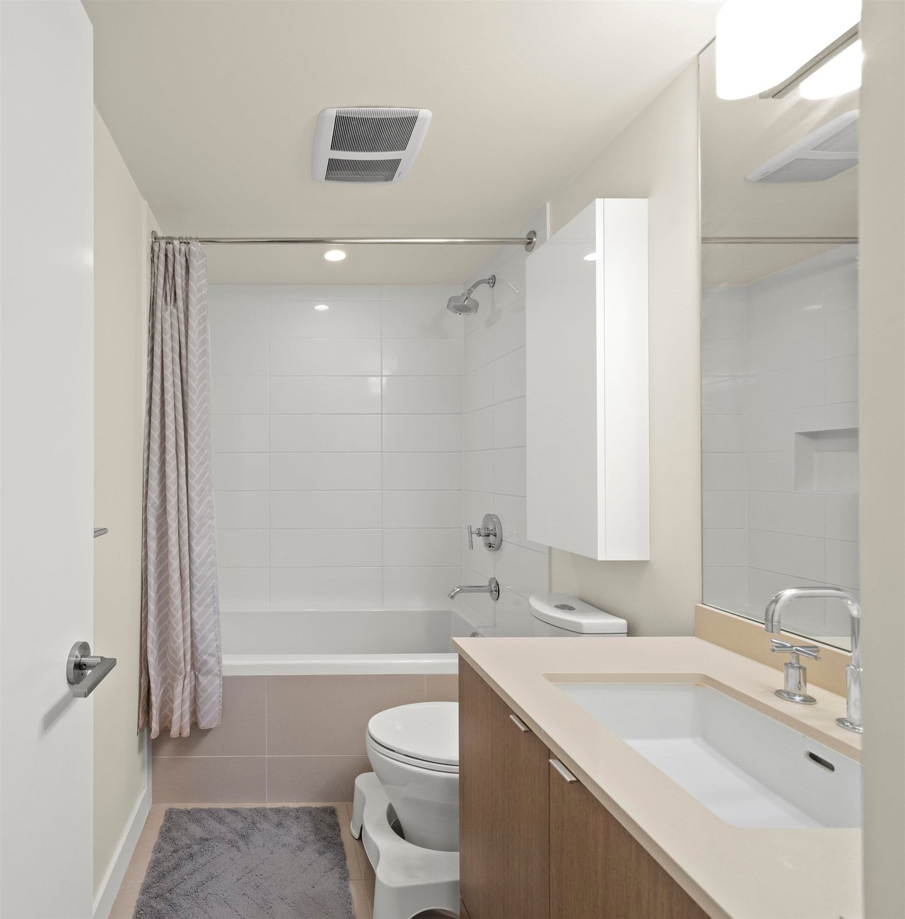 1009-111 E 1st Avenue, Vancouver