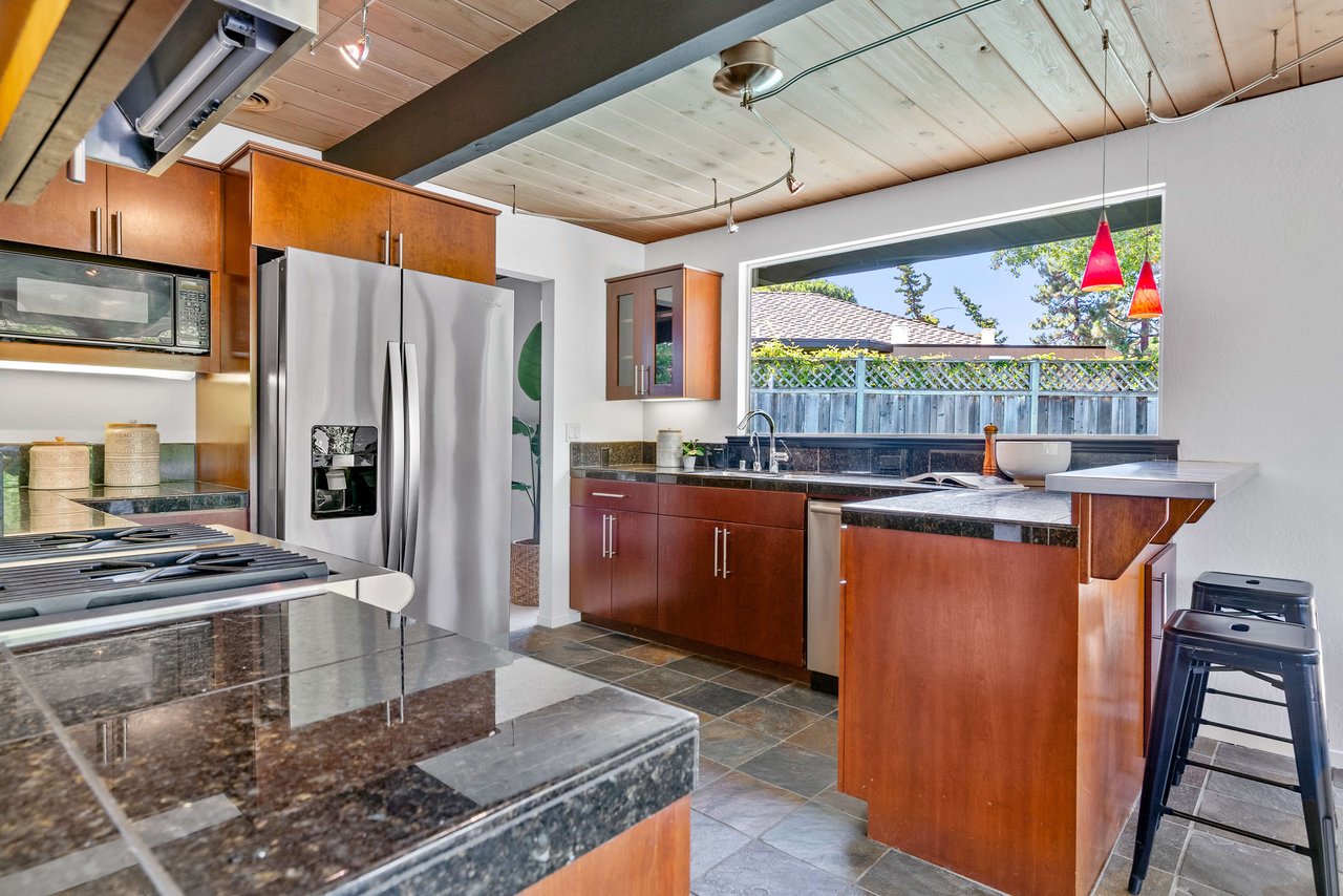 958 Eichler Drive