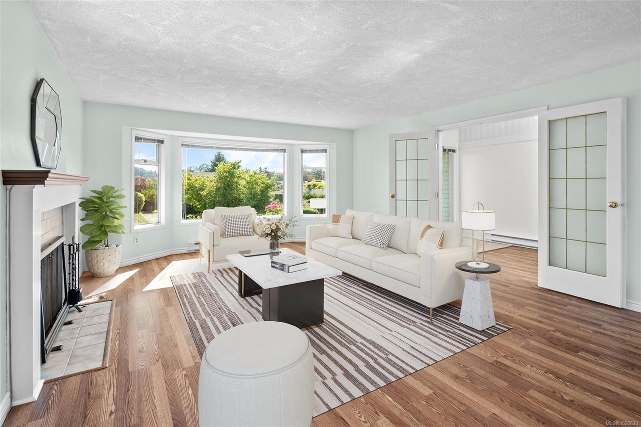 4243 Panorama Dr