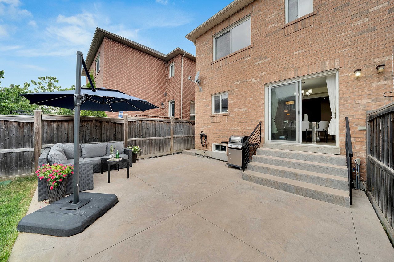 127 Four Seasons Cres, Newmarket Ontario