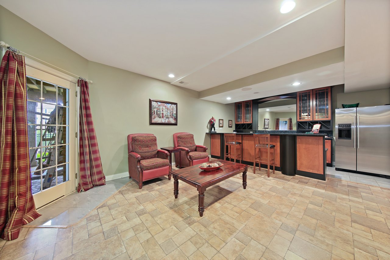9295 Cascade Cir
