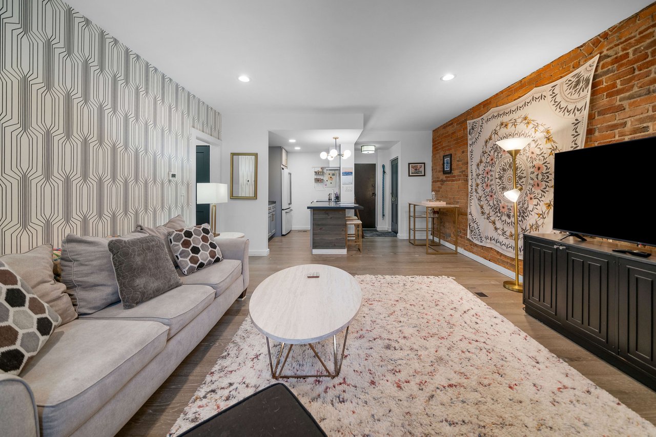 412 Liberty Hill #1B