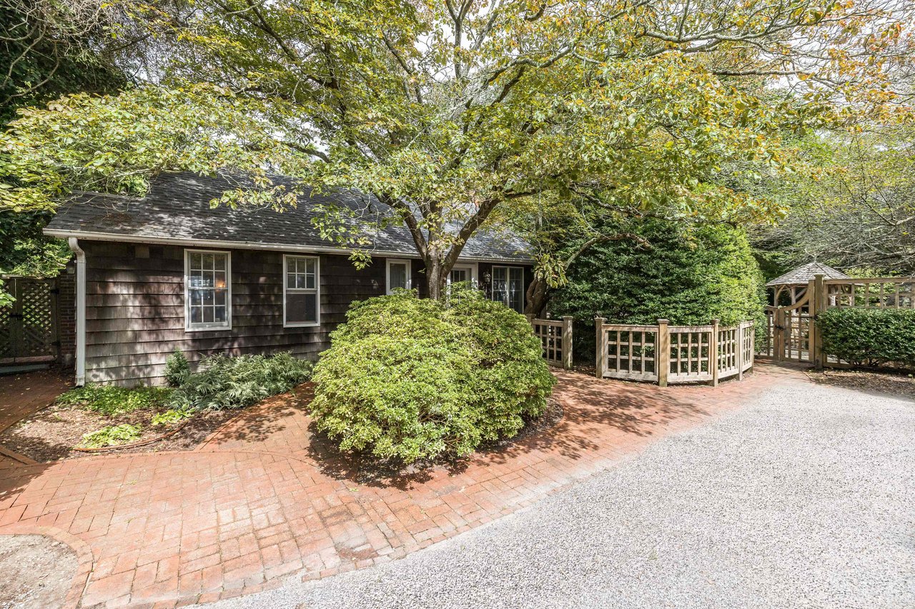 26 Cooper Lane, East Hampton