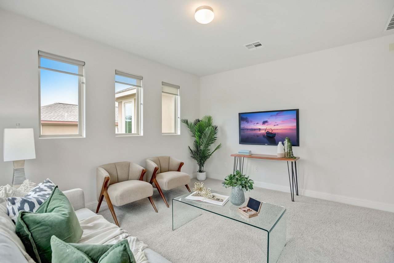 Spacious 4-Bedroom Home in The Preserve at Four Points – A+ School District, Open Floorplan, Luxurious Primary Suite, Covered Patio, and More!