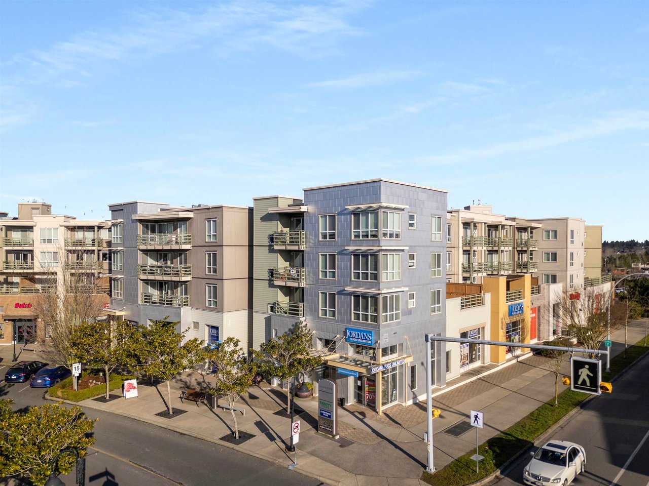 407-15795 Croydon Dr