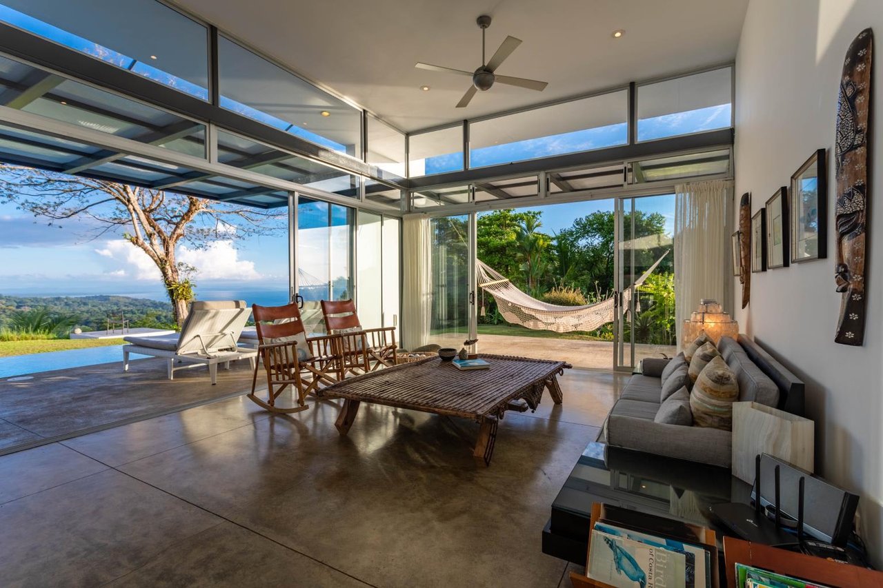 Mariposa , Luxury Modern Home With Guest House