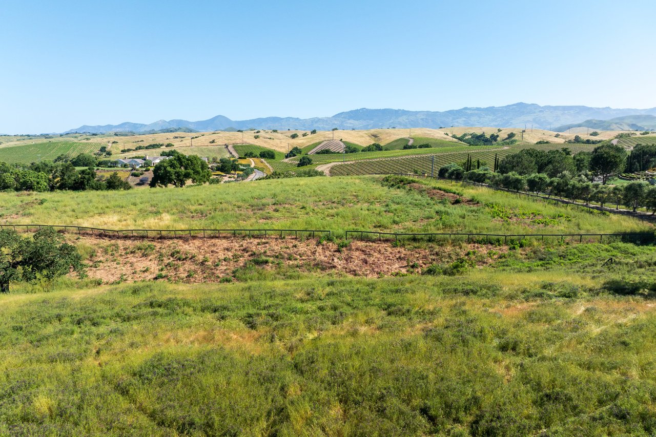 19+ Picturesque Acres on Baseline Avenue