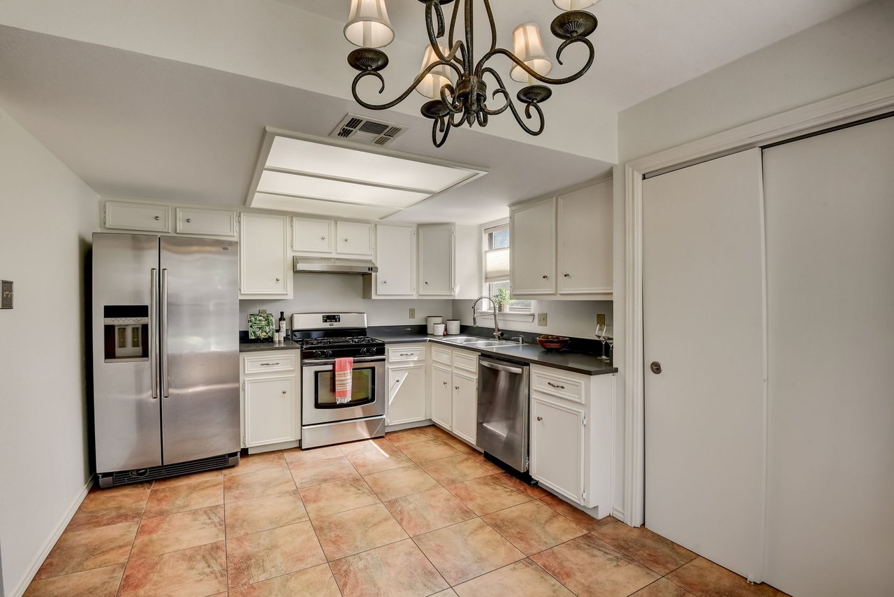 Transform this 1-Story Brushy Creek Home w/ a New Roof into Your Dream Oasis!
