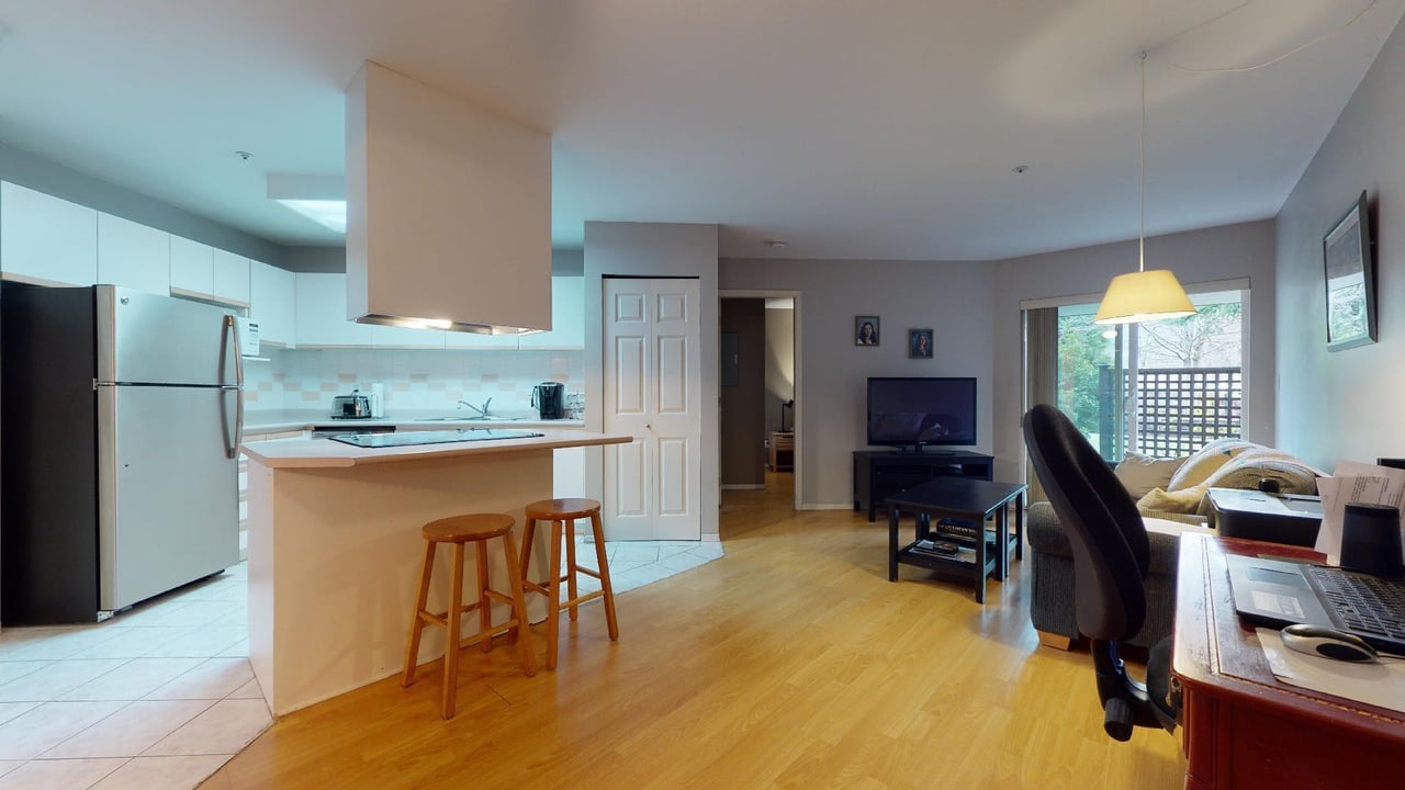 D109-40160 Willow Cres