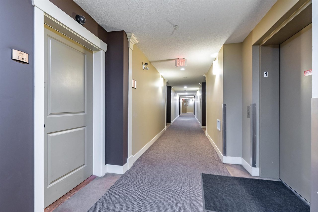106-45893 Chesterfield Ave
