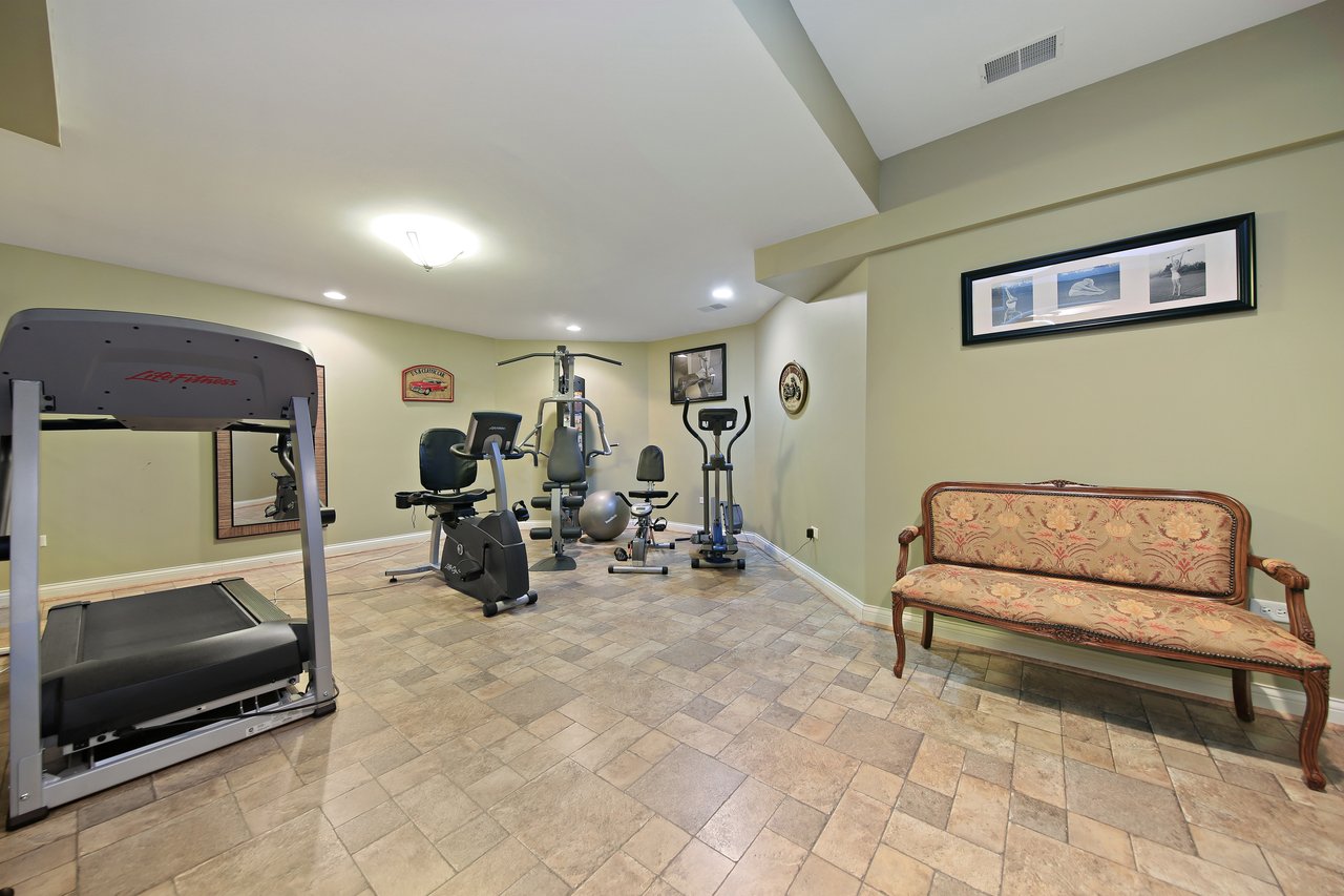 9295 Cascade Cir