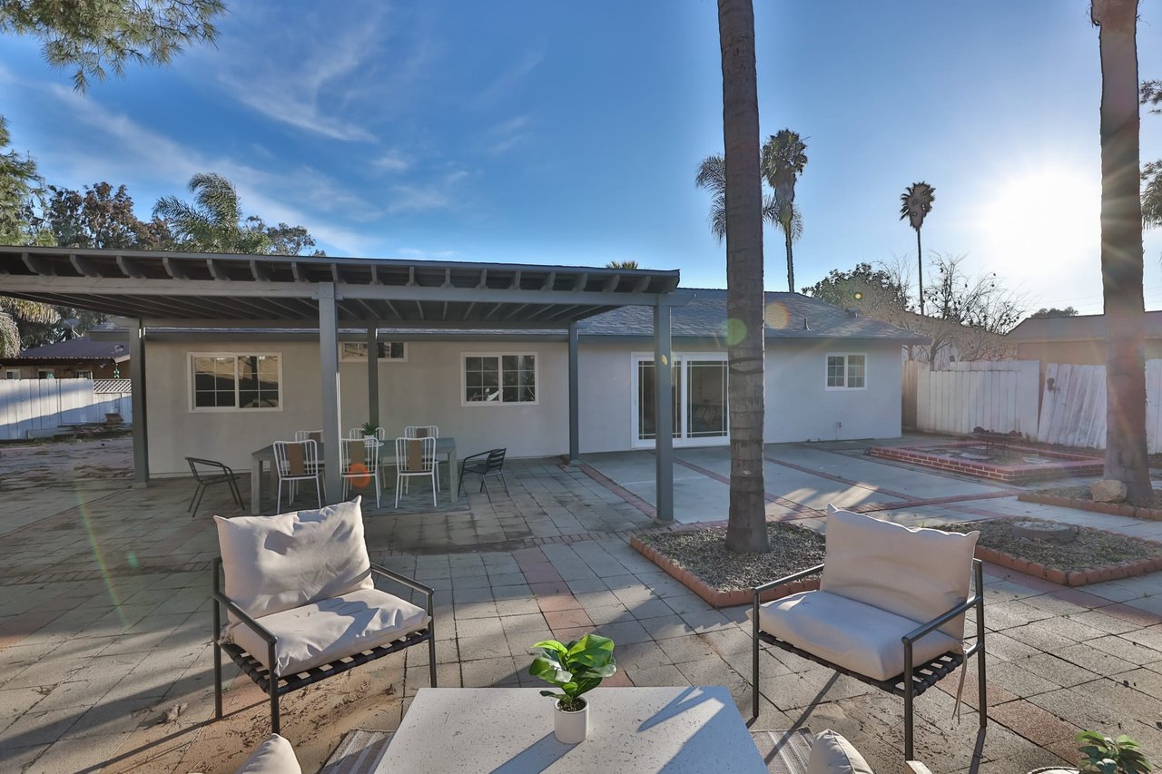 818 Eden Place