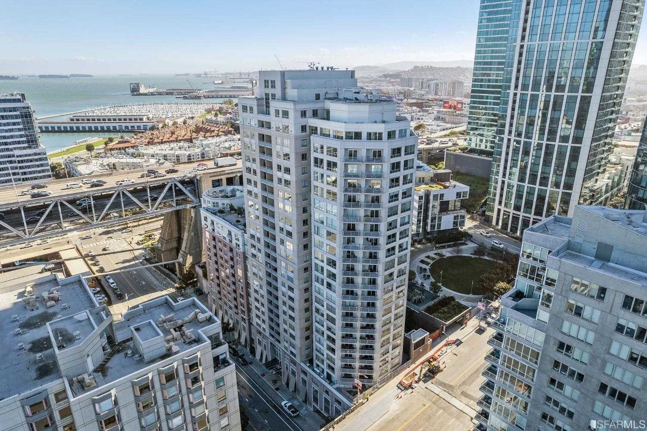 400 Beale Street Unit 2104