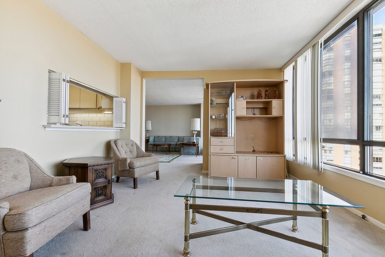 65 Skymark Drive #1407