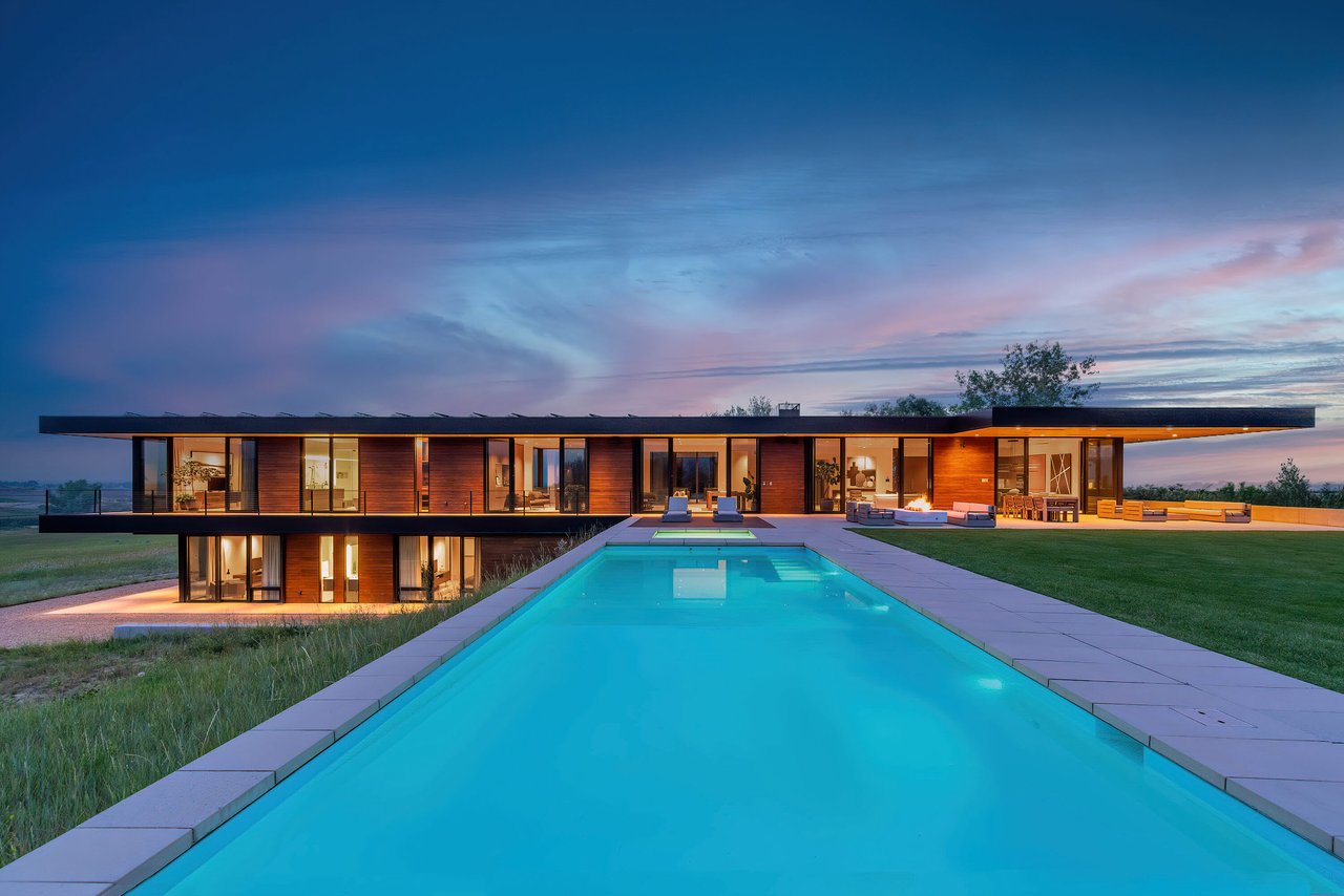 The "T" House