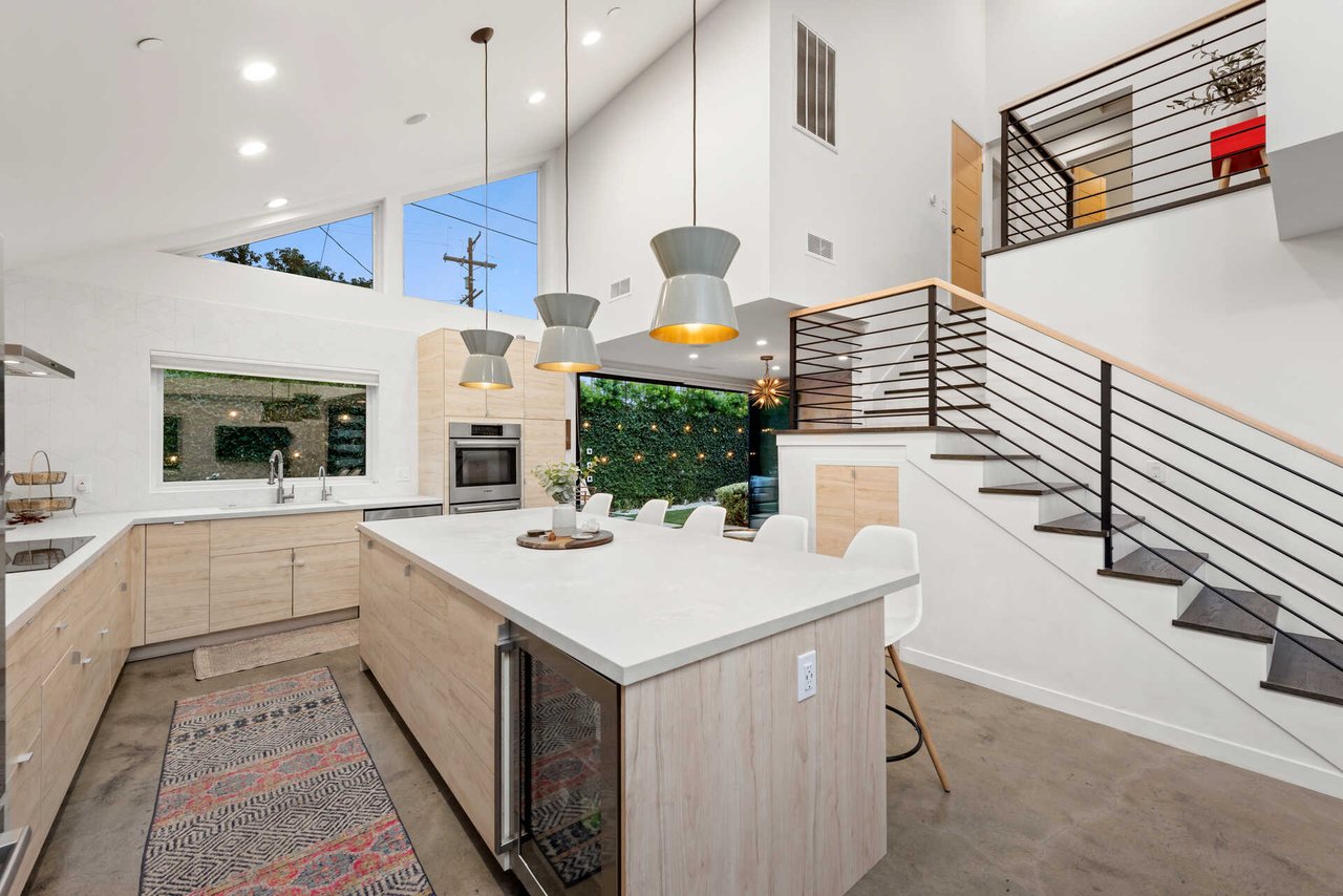 4127 Sunnyside Ave