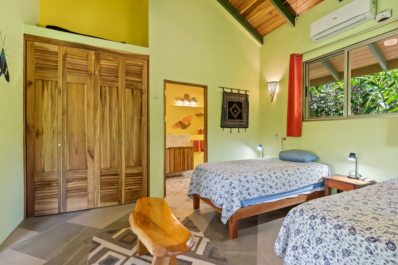 Casa Loro Verde,  Rainforest Jungle Retreat Home on 5.24 Acres in Portalon!