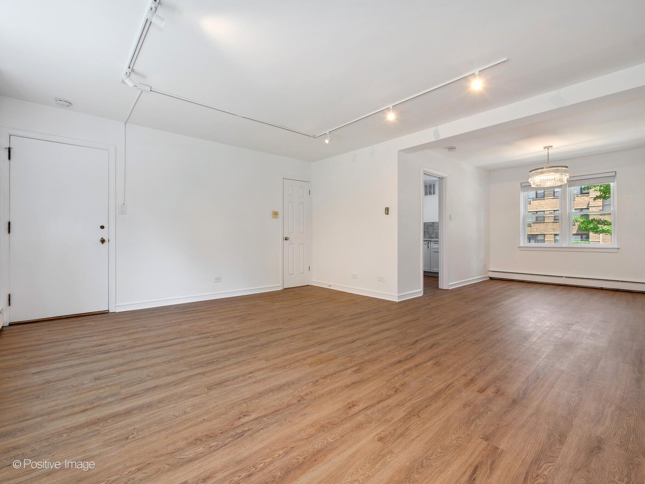 2200 W Farwell Ave Unit 1