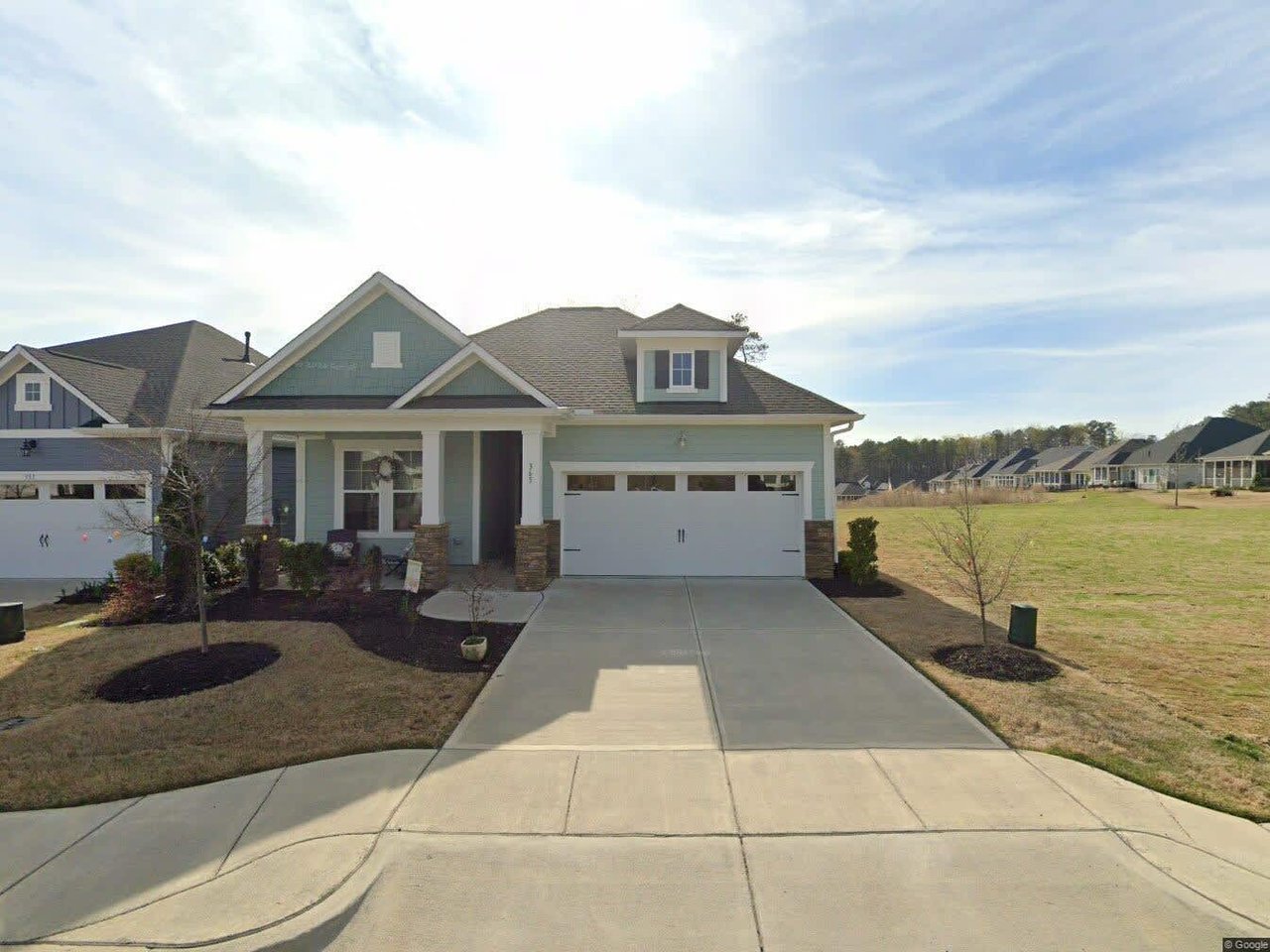 365 Middleton Pl