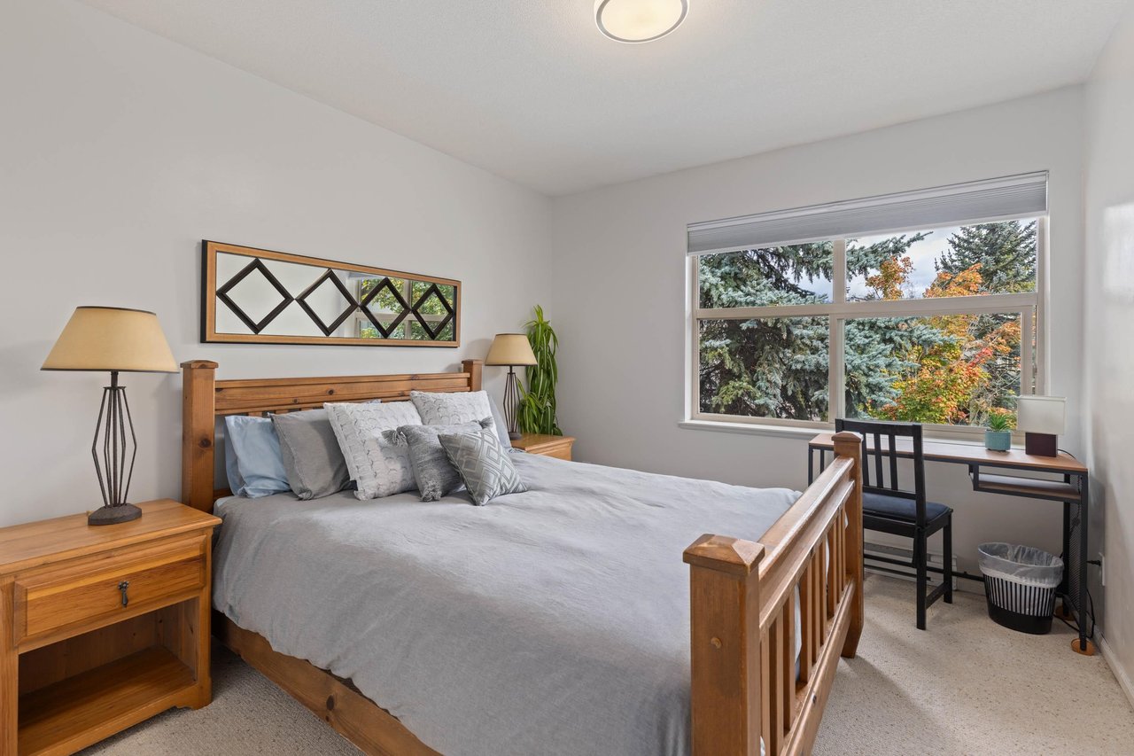 12-7381 Laurel St