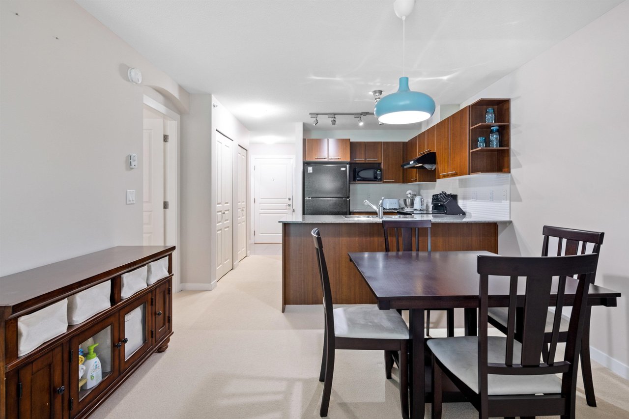 403-4833 Brentwood Dr