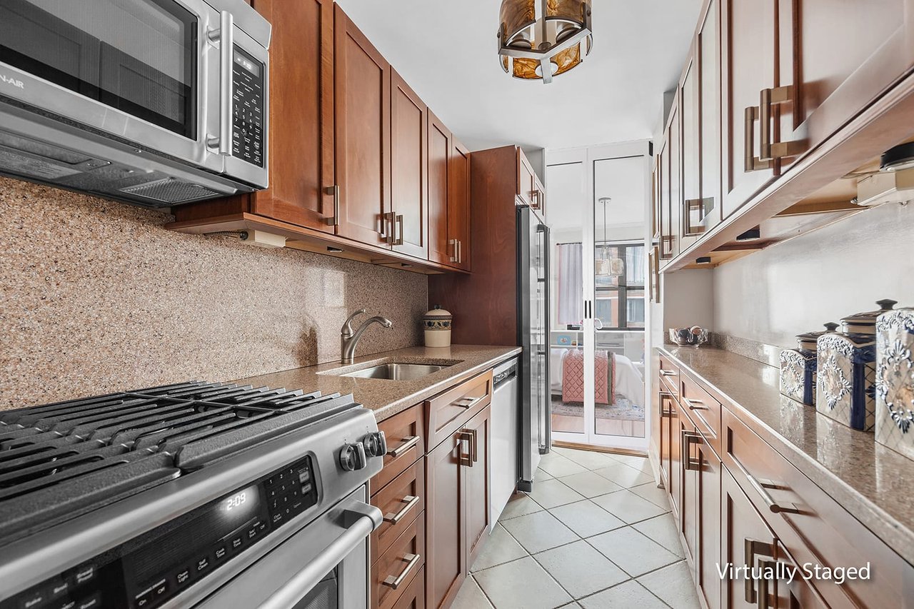 340 East 74th Street Unit 7E