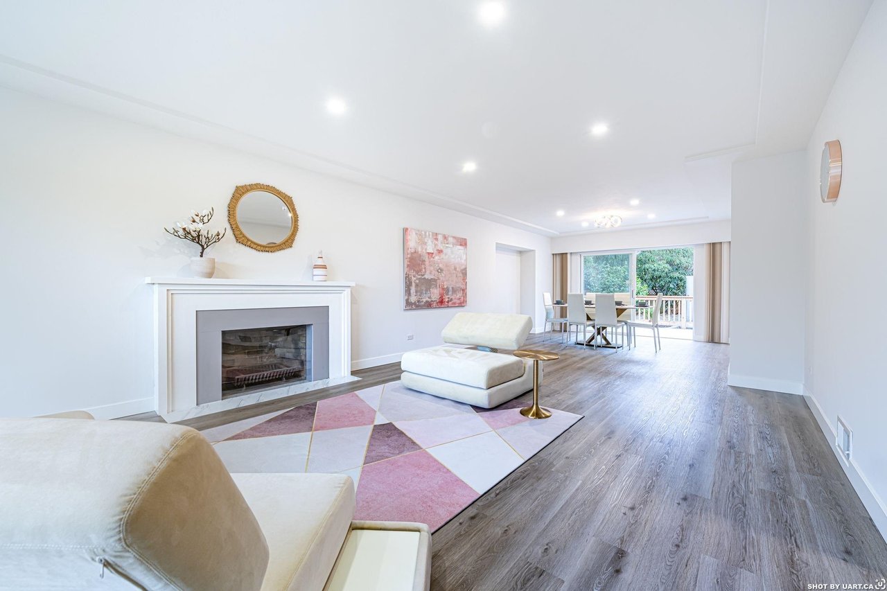 466 W 27th Ave