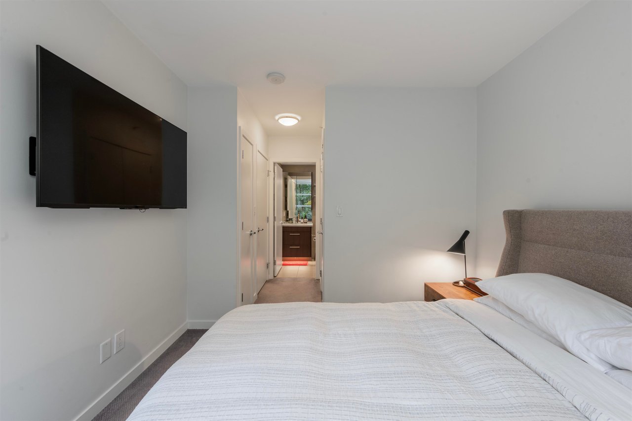 152 W 1st Ave