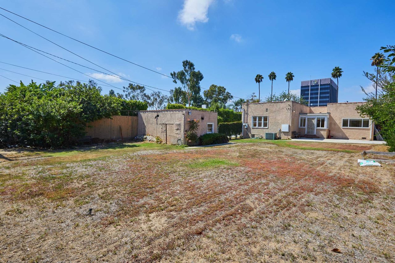 3720 Elm Ave