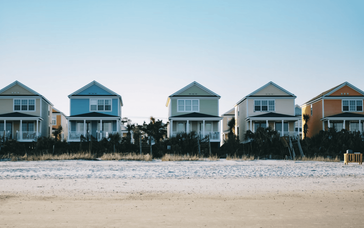 Tips for Successfully Staging and Selling Your Beachfront Asset