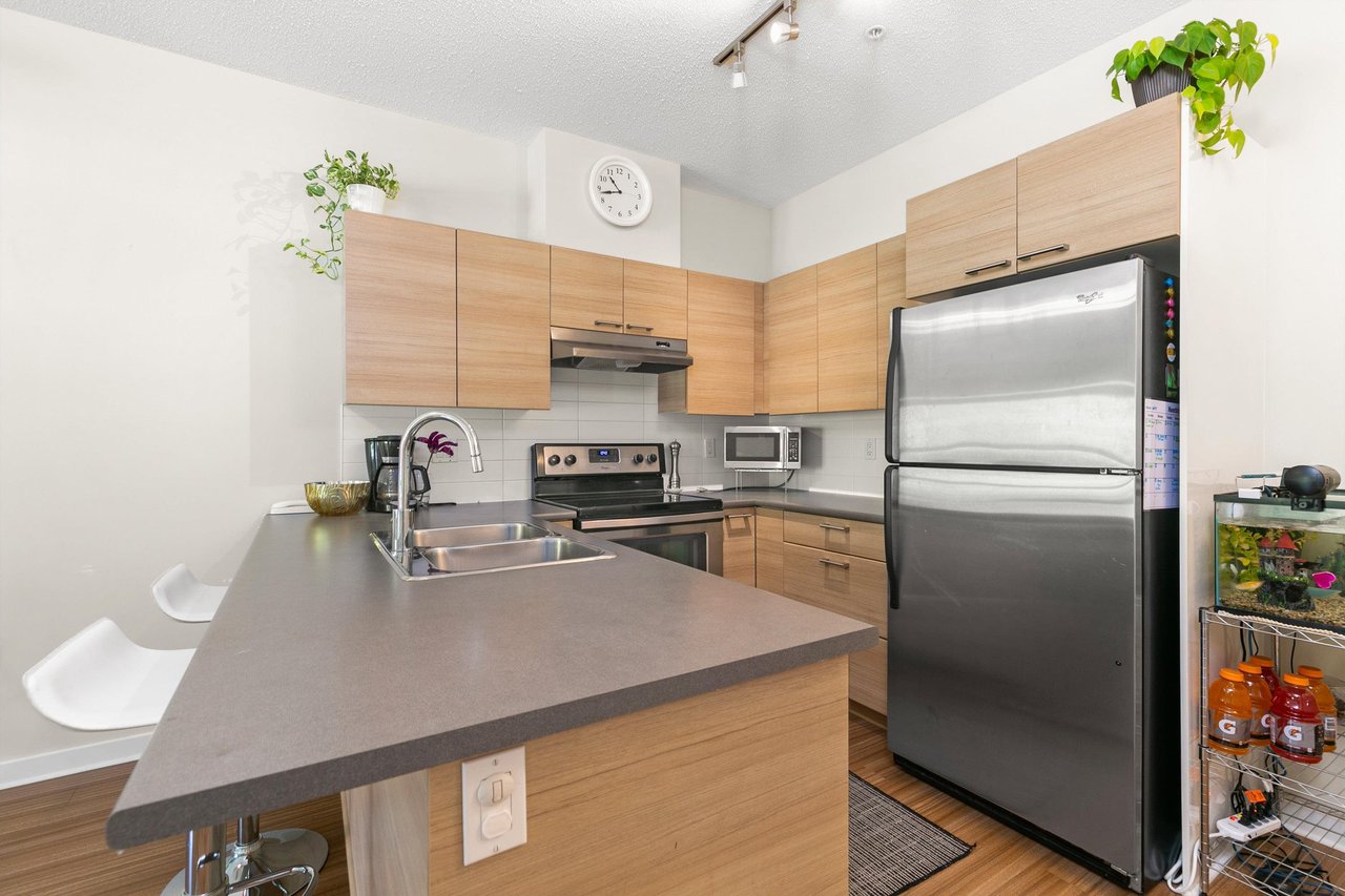 303-7445 Frontier St