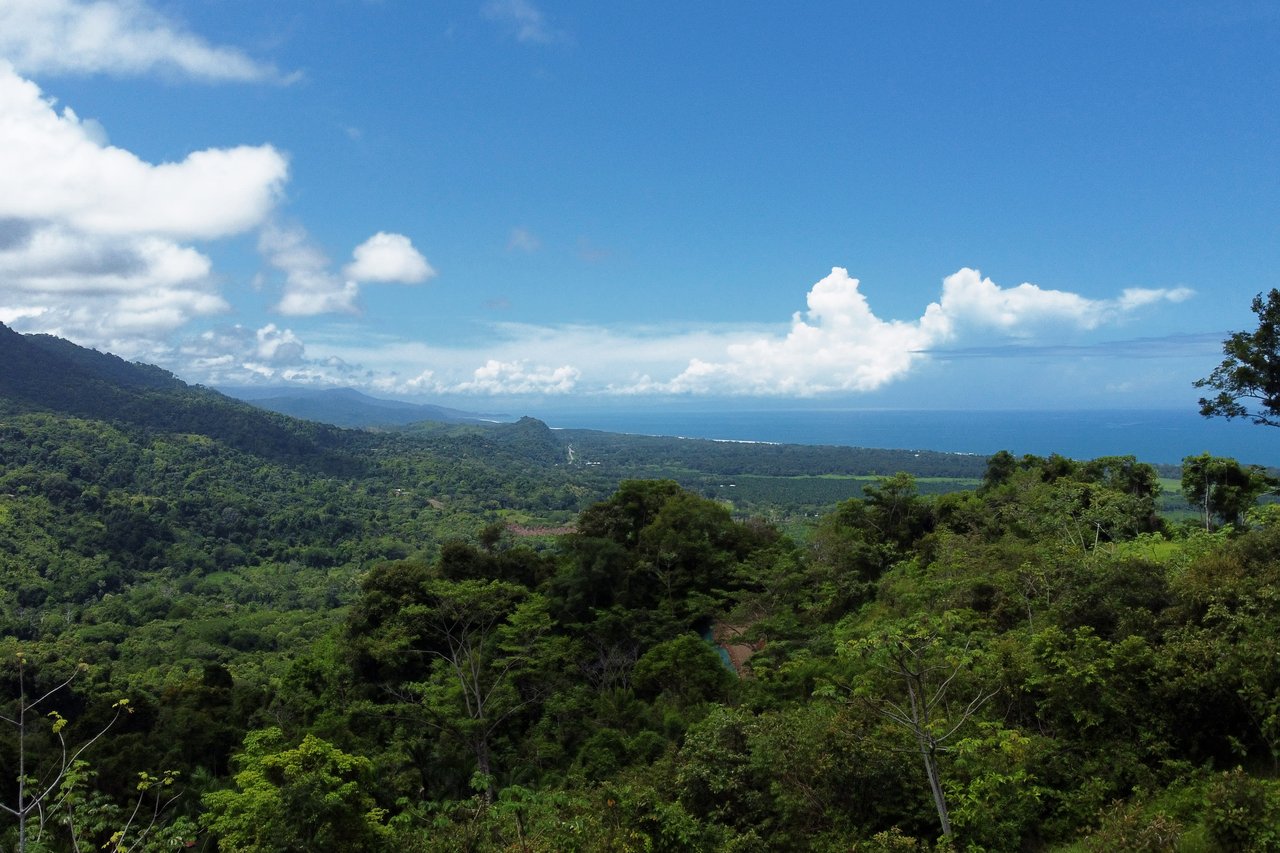 Move-In Ready Ocean View Home in the Hills of Portalon, South Pacific Coast