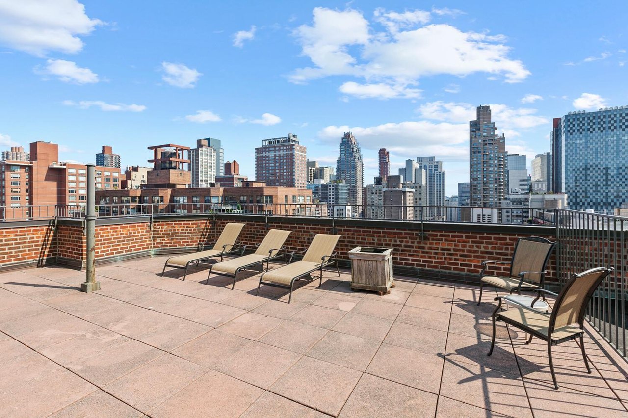 233 East 69th Street, Apt 5-G