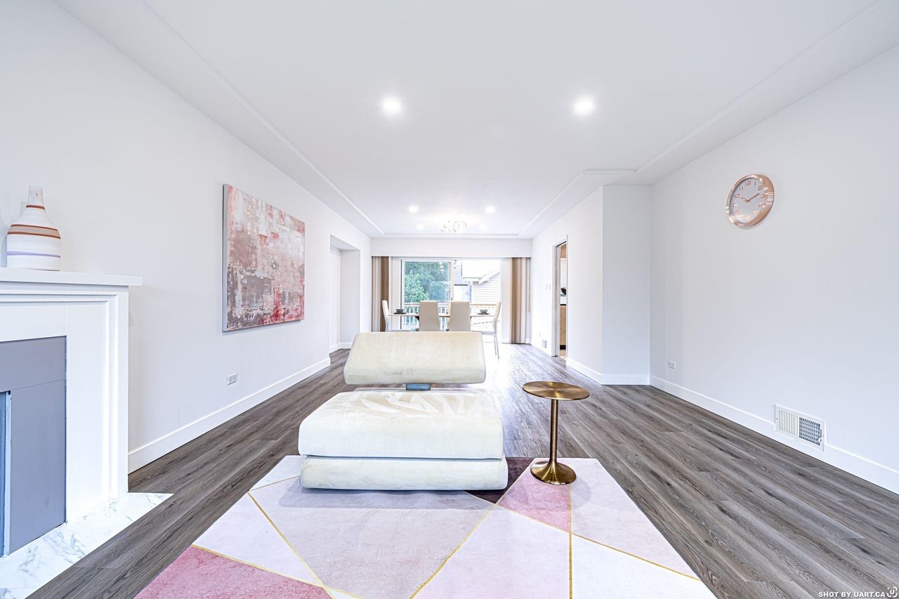 466 W 27th Ave